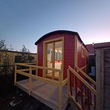 Roulotte Et Sauna De Tonton Bouvy Au Domaine Du Reuze Winnezeele Buitenkant foto